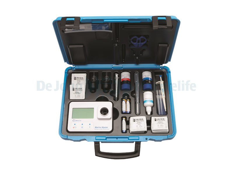 Kit with HI97115 photometer and standards in carrying case