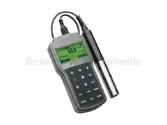 Portable oxygen solution meter